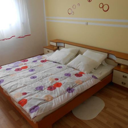 Apartman Gabi Кастав Экстерьер фото